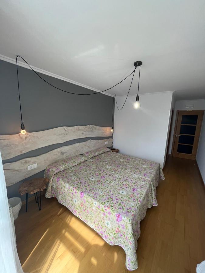 Hotel Entrecaminos à O Pedrouzo Extérieur photo